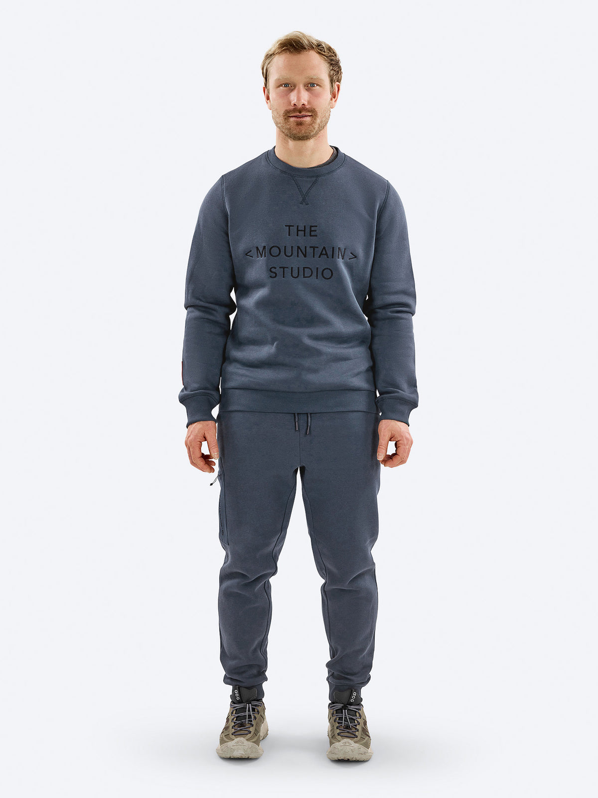 The Mountain Studio I-4 Pullover Herren dunkelblau dunkelblau Bild 2